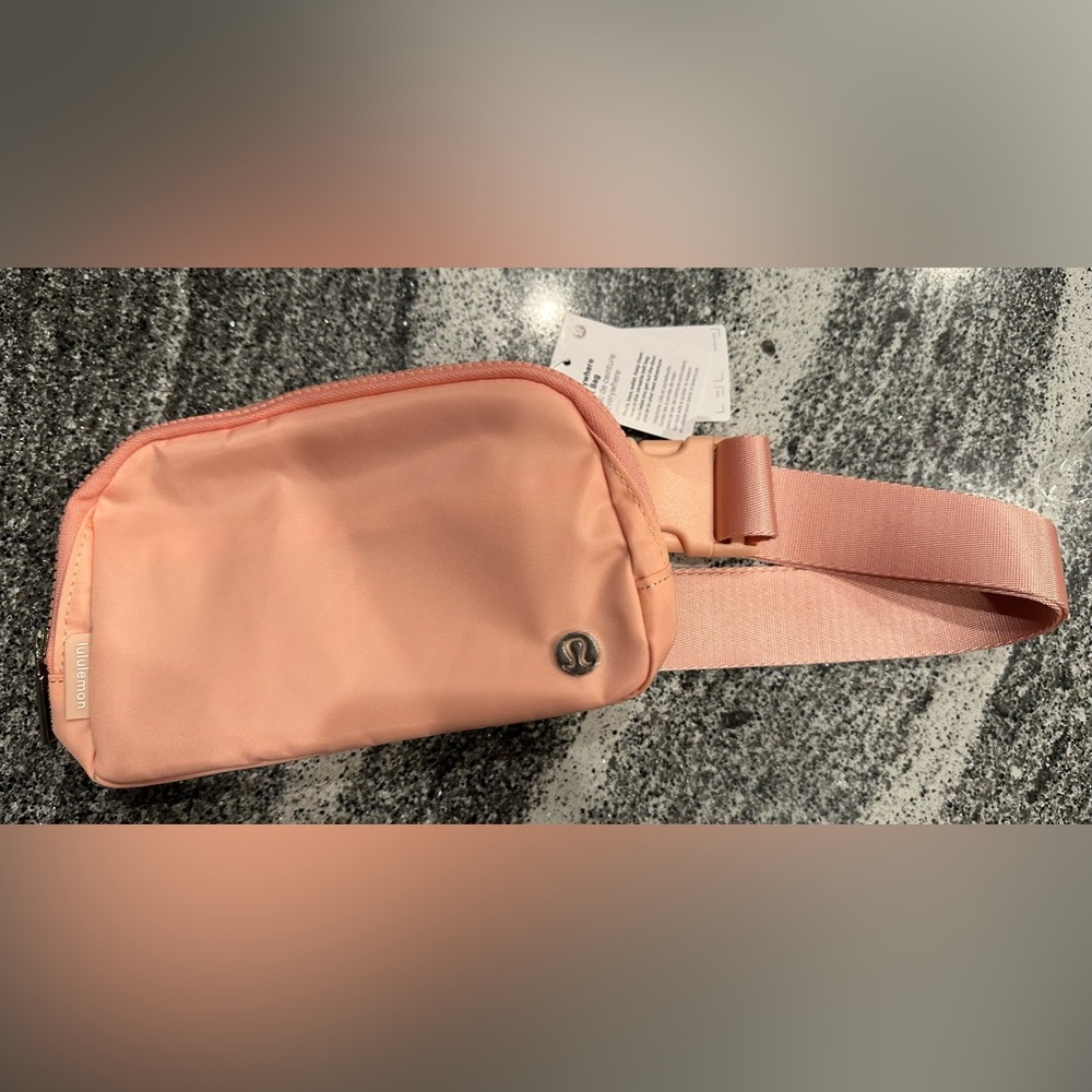 LuLuLemon Athleta Belt Bag 1L Deco Pink